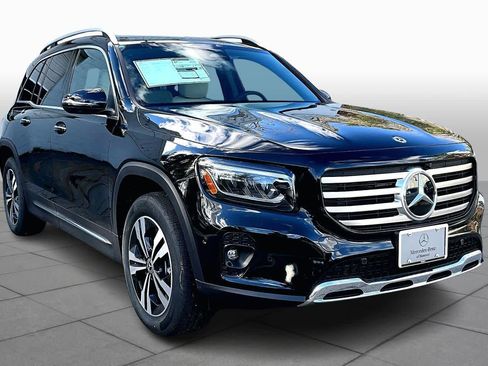 New 2026 Mercedes-Benz GLB 250 4MATIC image 2