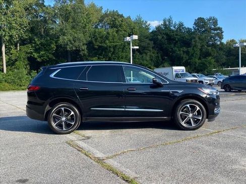 Used 2021 Buick Enclave Essence w/ LPO, Touring Package image 2