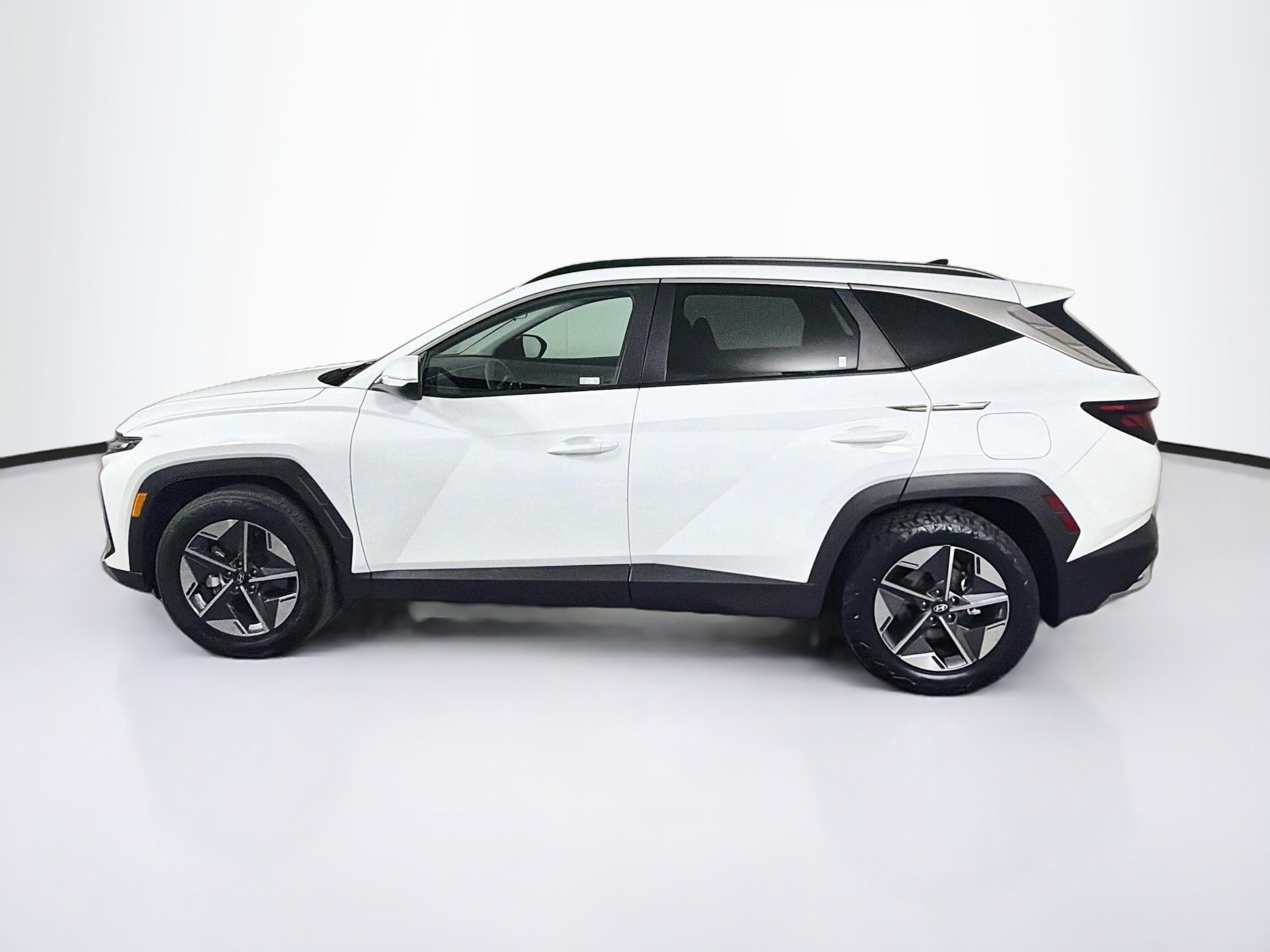 Used 2025 Hyundai Tucson SEL FWD image 4