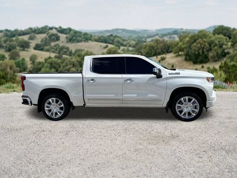 Used 2024 Chevrolet Silverado 1500 High Country w/ High Country Premium Package AWD/4WD image 11