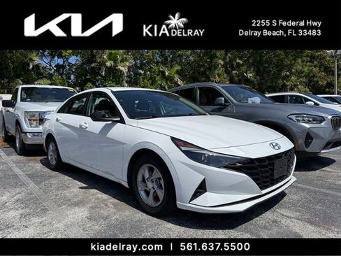 Used 2021 Hyundai Elantra SE FWD image 6