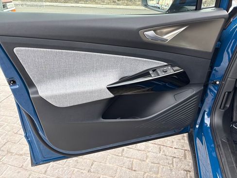 New 2026 Volkswagen ID.4 Pro image 13
