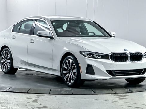 Used 2026 BMW 330i Sedan RWD image 9