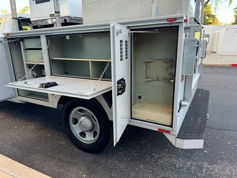 Used 2008 Ford F350 XL image 11