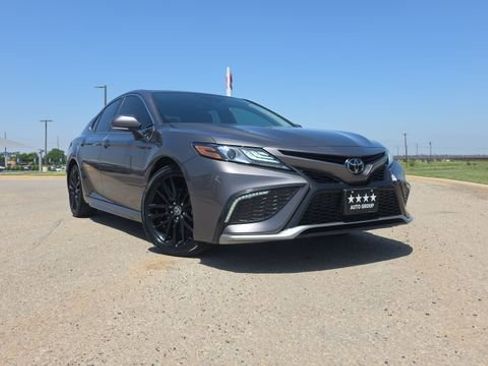 Used 2024 Toyota Camry XSE FWD image 9