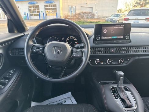 Used 2025 Honda HR-V Sport image 23