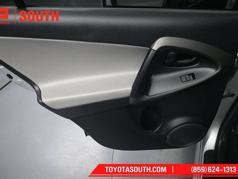 Used 2011 Toyota RAV4 Limited w/ Limited Extra Value Pkg AWD/4WD image 21