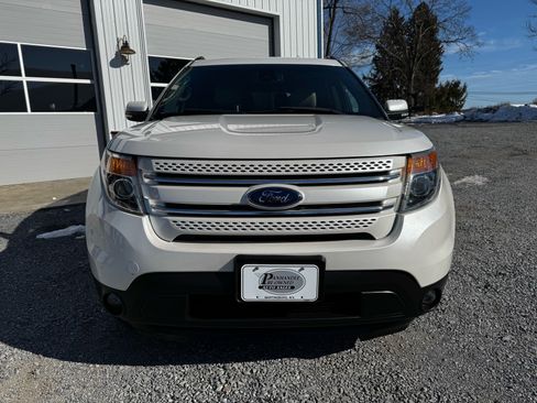Used 2014 Ford Explorer Limited w/ Equipment Group 302A AWD/4WD image 2
