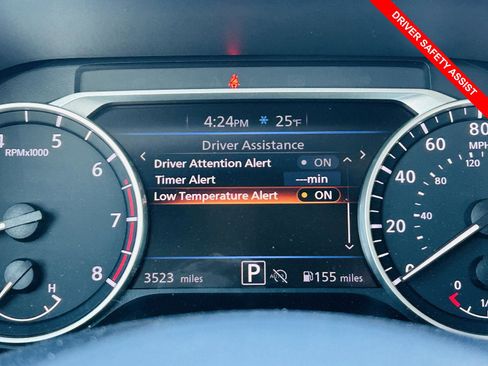 Used 2024 Nissan Sentra SR w/ SR Premium Package image 10