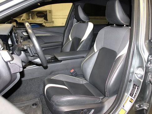 Used 2025 Toyota Camry SE w/ Convenience Package AWD/4WD image 21