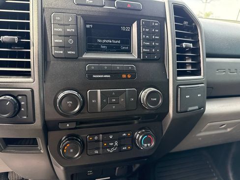 Used 2018 Ford F250 XL w/ Power Equipment Group AWD/4WD image 17