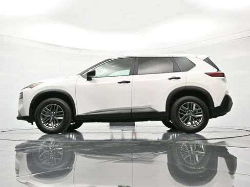 Certified 2023 Nissan Rogue S image 43