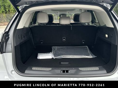 New 2026 Lincoln Nautilus Premier w/ Equipment Group 102A AWD/4WD image 18