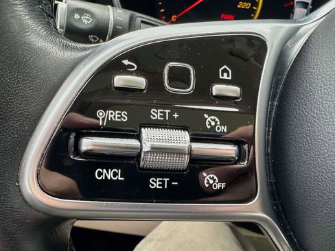 Certified 2022 Mercedes-Benz GLC 300 4MATIC image 19