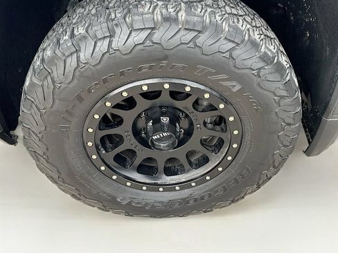 Used 2021 GMC Sierra 1500 Elevation w/ LPO, Elevation Black Package RWD image 39