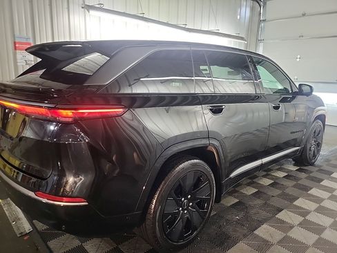 Used 2024 Jeep Wagoneer Launch Edition image 6