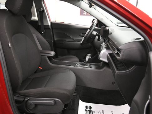 Used 2025 Hyundai Kona SEL FWD image 25