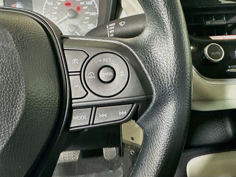 Certified 2025 Toyota Corolla LE FWD image 17