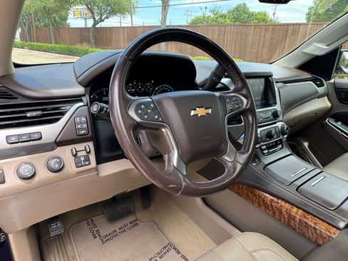 Used 2018 Chevrolet Suburban Premier w/ Max Trailering Package AWD/4WD image 23