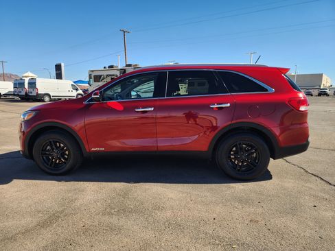Used 2017 Kia Sorento AWD image 7