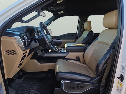 Used 2023 Ford F150 Lariat w/ Trailer Tow Package image 11