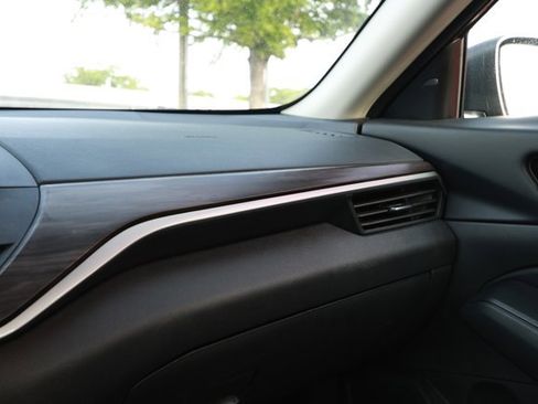 Used 2024 Nissan Altima 2.5 SV FWD image 24