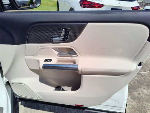 Certified 2023 Mercedes-Benz GLA 250 image 23