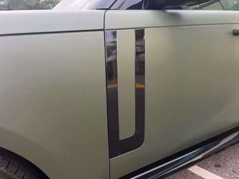 Used 2023 Land Rover Range Rover SE image 19