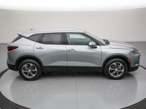 Used 2025 Chevrolet Blazer LT AWD/4WD image 4