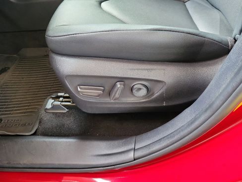 Certified 2024 Toyota Grand Highlander XLE image 16