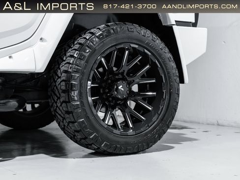 Used 2009 HUMMER H2 Luxury image 17