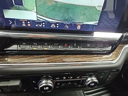 New 2026 GMC Sierra 1500 SLE w/ Preferred Package image 19