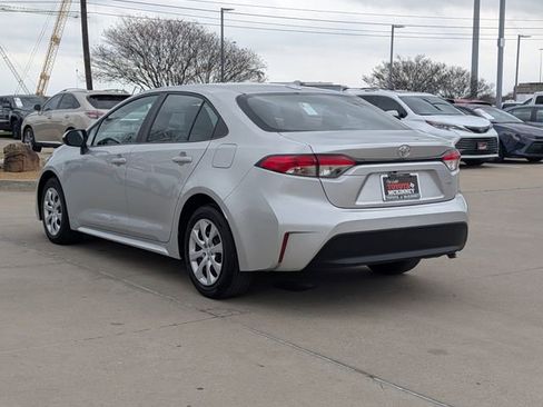 Used 2024 Toyota Corolla LE image 9