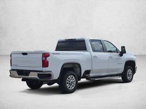 Used 2025 Chevrolet Silverado 2500 LT w/ Convenience Package AWD/4WD image 5