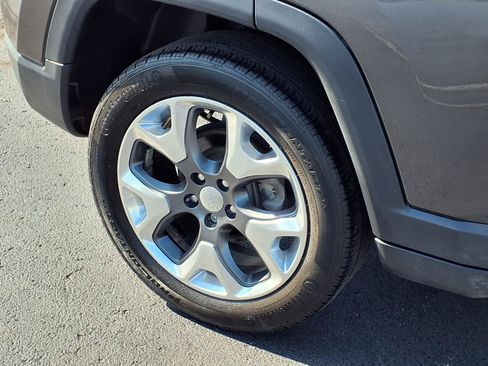 Used 2021 Jeep Compass Limited w/ Sun and Sound Group AWD/4WD image 27