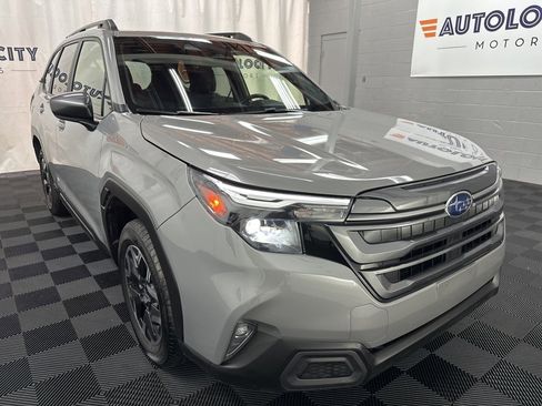 Used 2025 Subaru Forester Premium image 3