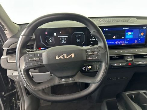 Used 2024 Kia EV9 Wind image 14