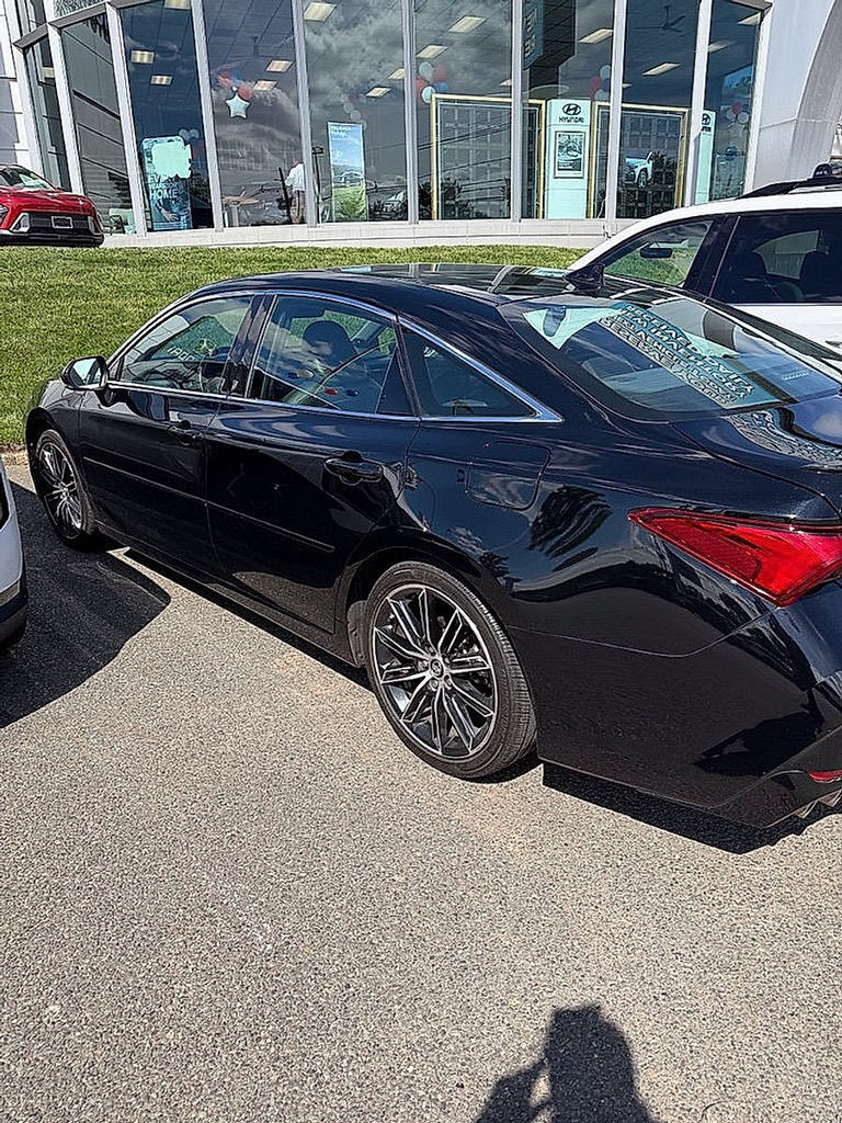 Used 2019 Toyota Avalon Touring w/ Protection Package FWD image 2