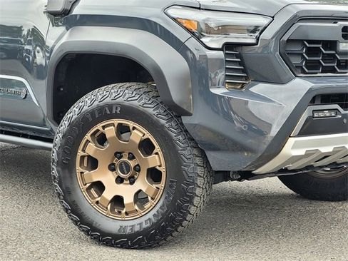 Used 2024 Toyota Tacoma Trailhunter image 4