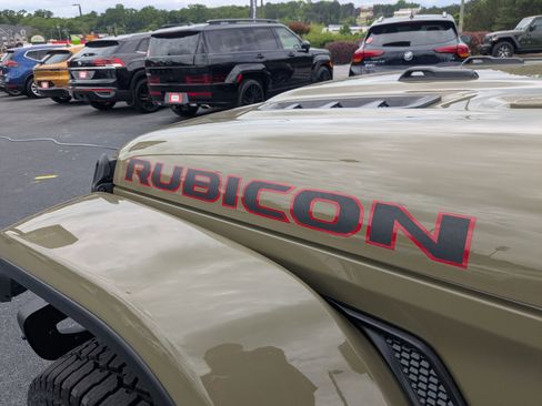 Used 2025 Jeep Gladiator Rubicon AWD/4WD image 30