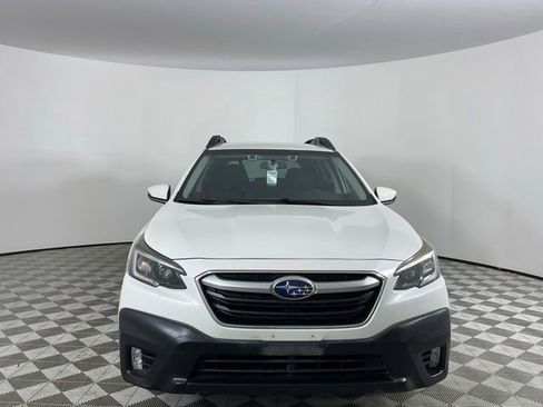 Used 2020 Subaru Outback Premium AWD/4WD image 2