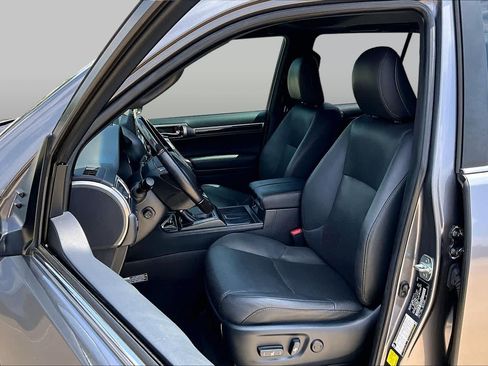 Used 2022 Lexus GX 460 Luxury w/ Sport Design Package AWD/4WD image 8