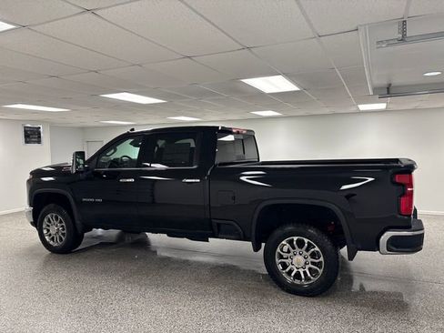 New 2026 Chevrolet Silverado 3500 LTZ w/ LTZ Premium Package image 5