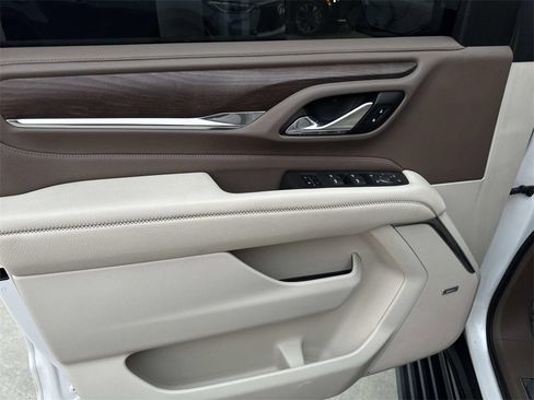 Used 2021 GMC Yukon Denali w/ Denali Premium Package image 19