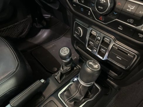 Used 2022 Jeep Wrangler Unlimited Sahara 4xe image 12