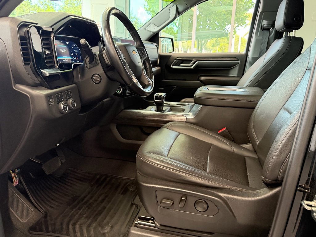 Certified 2022 Chevrolet Silverado 1500 LTZ w/ LTZ Premium Package AWD/4WD image 12