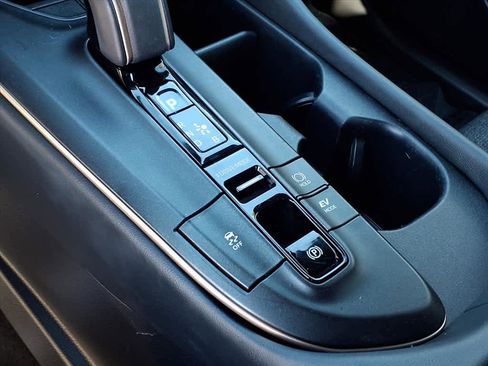 Certified 2023 Toyota Crown XLE image 16