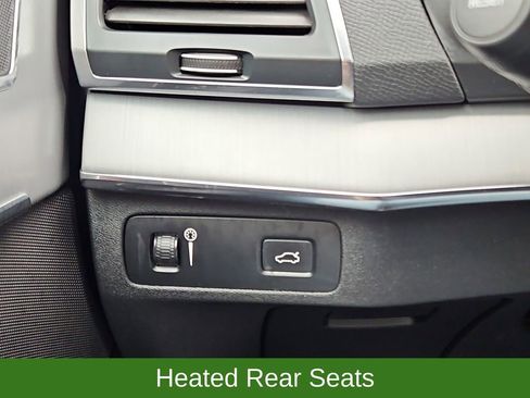 Used 2022 Volvo XC90 T5 Momentum w/ Climate Package image 15