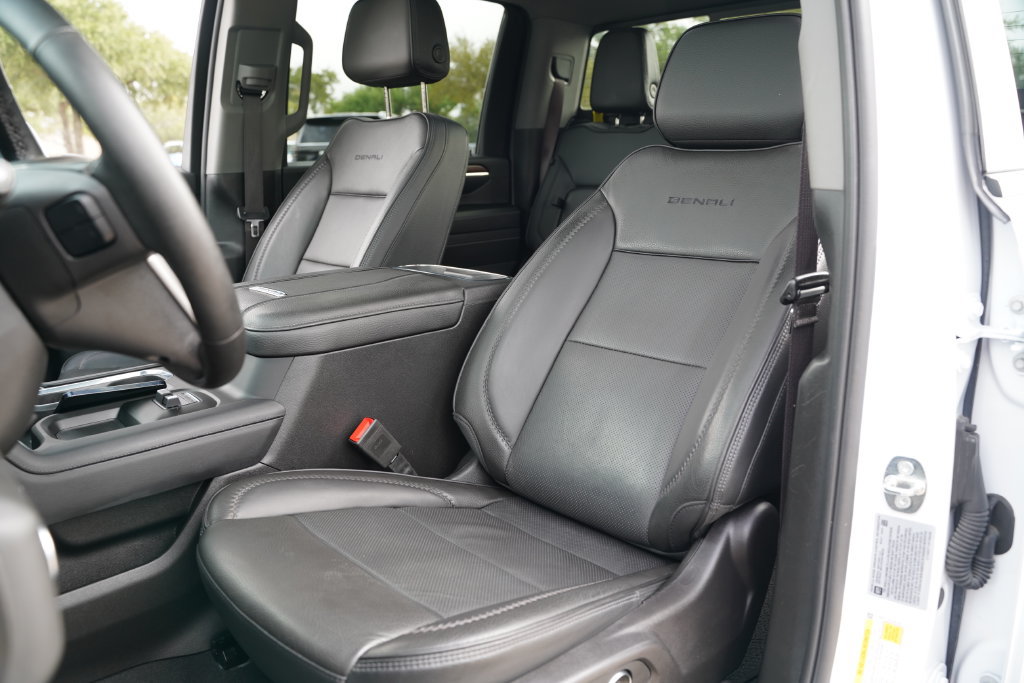 Used 2024 GMC Sierra 2500 Denali w/ Denali Reserve Package AWD/4WD image 9