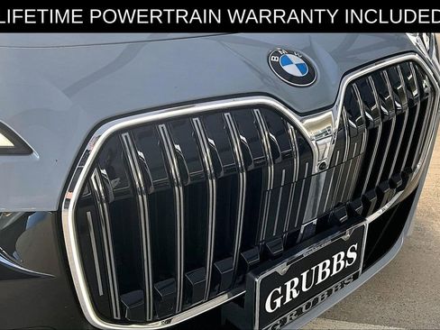 Used 2025 BMW 740i image 38